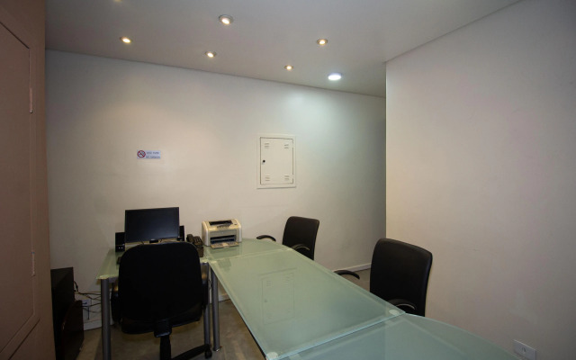 Trevi Hotel & Business