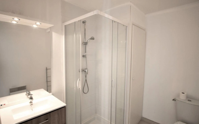 Modern apartment with dishwasher, beach at only 500 m.