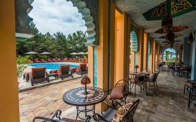 Dream Land Oasis