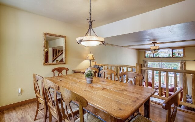 Cedars 53 3 Bedroom Condo by RedAwning