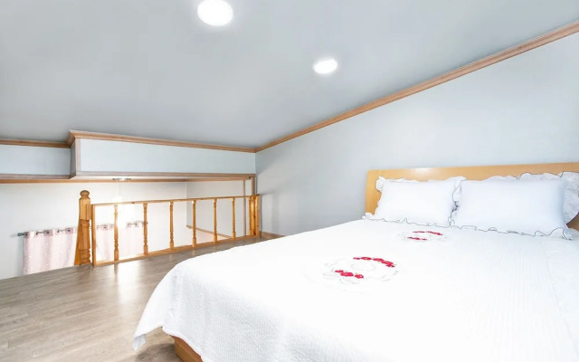 Yangyang River Pension