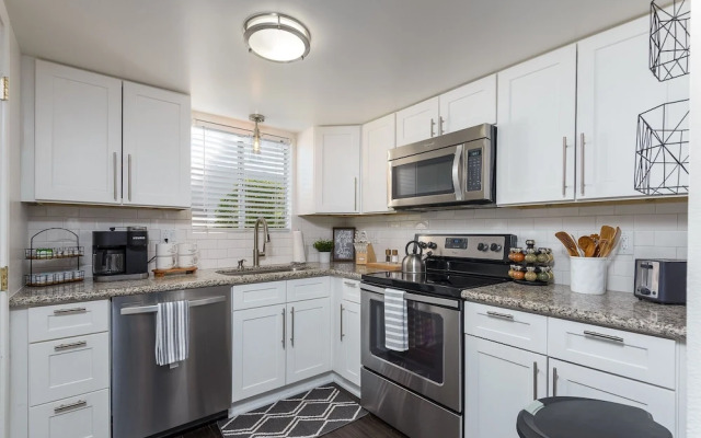 Villa Sunshine 2 Bedroom Condo by RedAwning