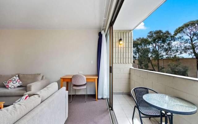 Knox International Hotel & Apartments