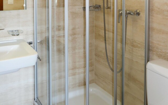 Genepi Vex in Vex With 4 Bedrooms and 3 Bathrooms
