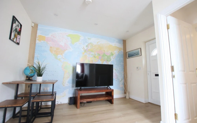 Contemporary 2 bed Flat in Bristol, Free Parking