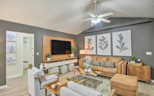Cozy-modern Pensacola Home: Large Yard, Grill