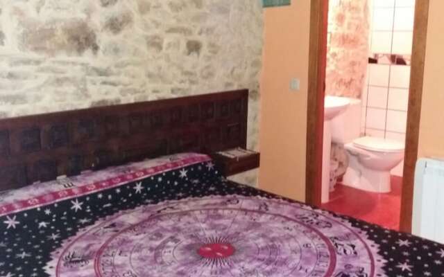 House With 3 Bedrooms in Casavieja - 18 km From the Beach