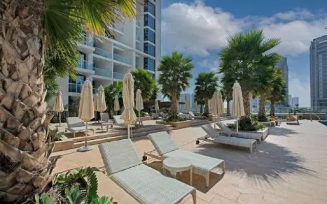 Spectacular Burj Khalifa View Service Apartment