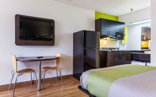 Studio 6 Alexandria, LA