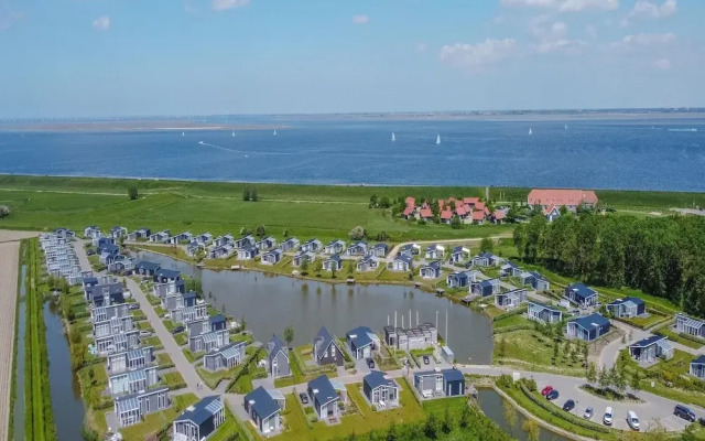Luxury Chalet With Covered Terrace, in Zeeland