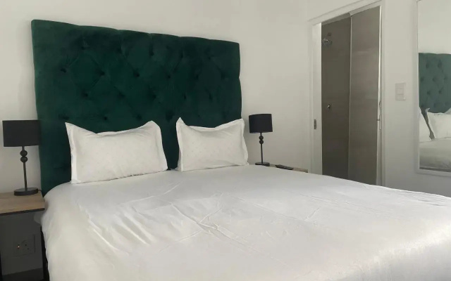 15 On Burns Guesthouse
