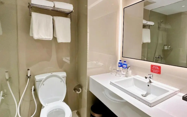 Aimas Hotel & Convention Centre