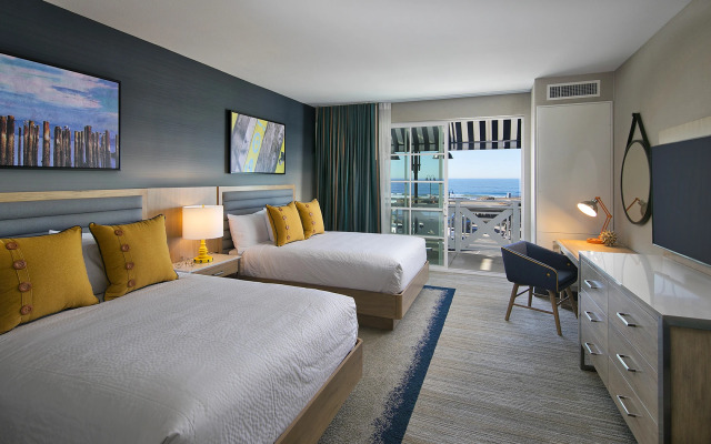 Inn at the Pier Pismo Beach, Curio Collection by Hilton