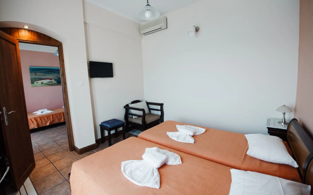 Golden View Beach Hotel