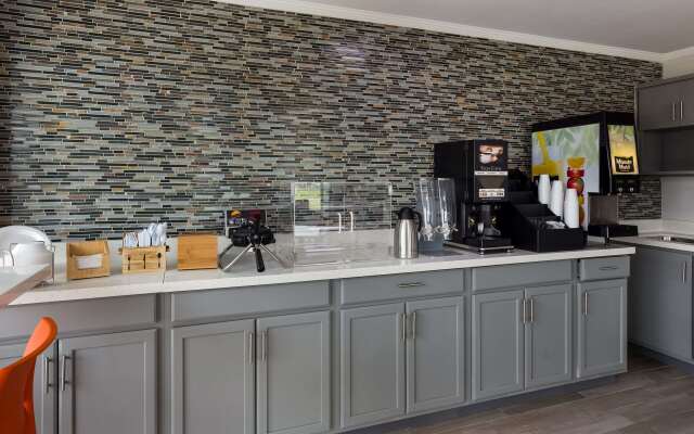 Econo Lodge Mobile Airport Blvd.