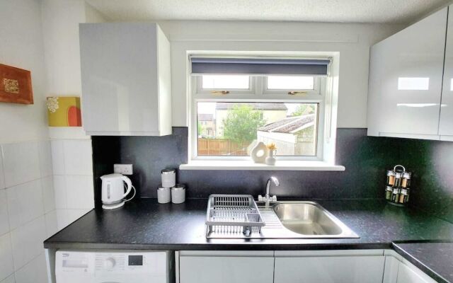 Quirky Home Quiet Neighbourhood