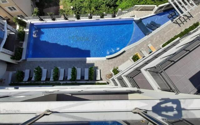 Modern Top Floor Sea View 3BR with Pools, Spa & Fitness