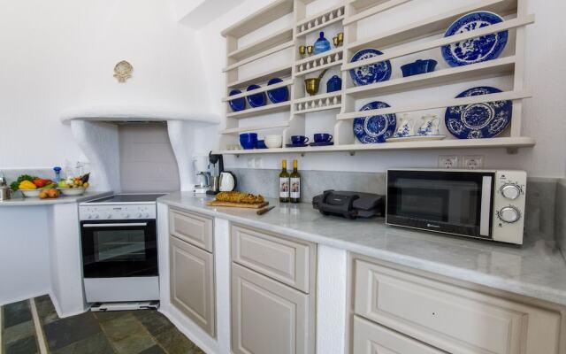 Anthemion Paros Villas & Suites