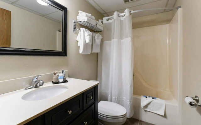 Grand View Inn and Suites