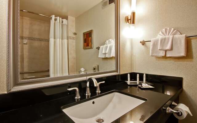 DoubleTree by Hilton Hotel Pleasanton at the Club