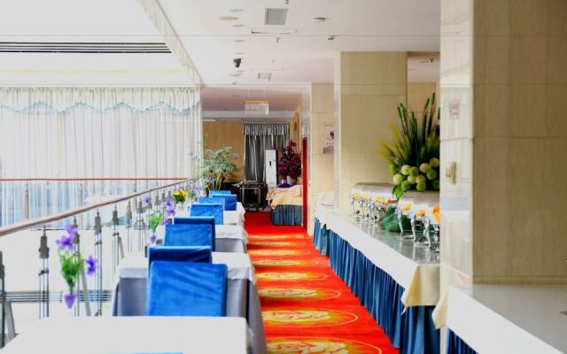 Luoyang Yijun Hotel