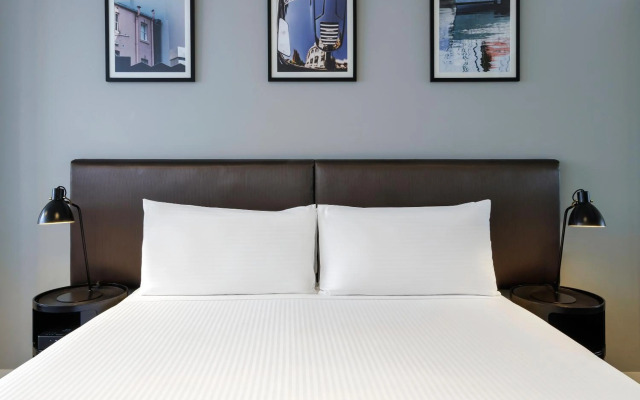 Holiday Inn & Suites Sydney Bondi Junction by IHG