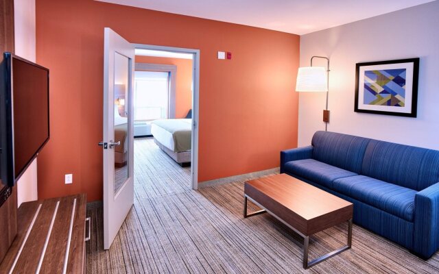 Holiday Inn Express Hotel & Suites Airport Dieppe by IHG