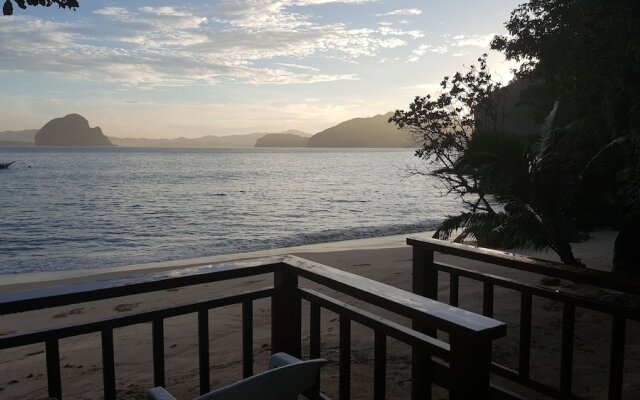 The Alternative Beach Cottages