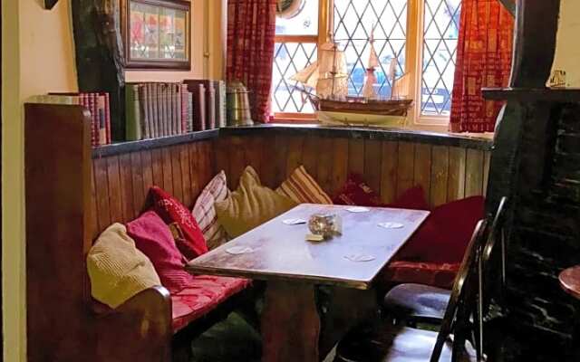 Jolly Sailor Inn