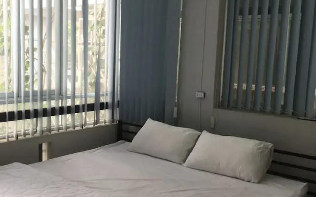 Drop By Saigon Hostel