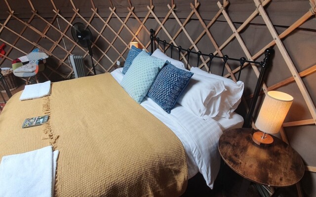 Stunning Premium Yurt in Kelburn Estate Near Largs