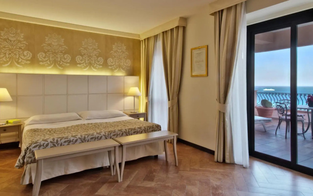 Baia Taormina Hotel