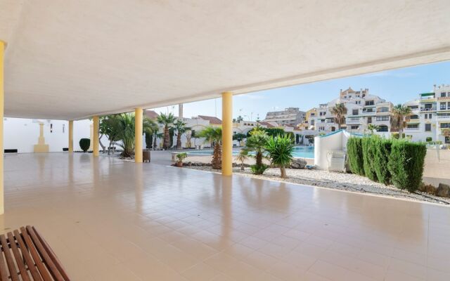 Lovely Apartment in Roquetas De Mar With Balcony