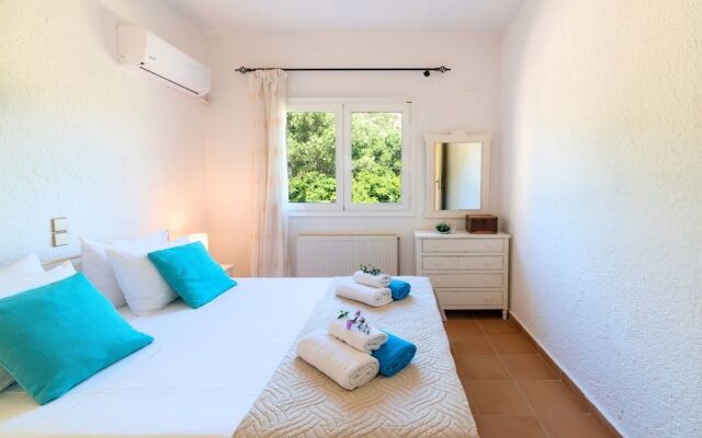Cretan Lodge Private Heated Pool