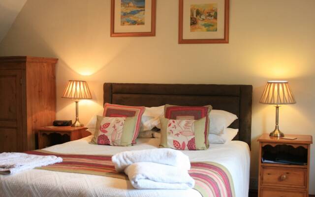 The Crown Country Inn