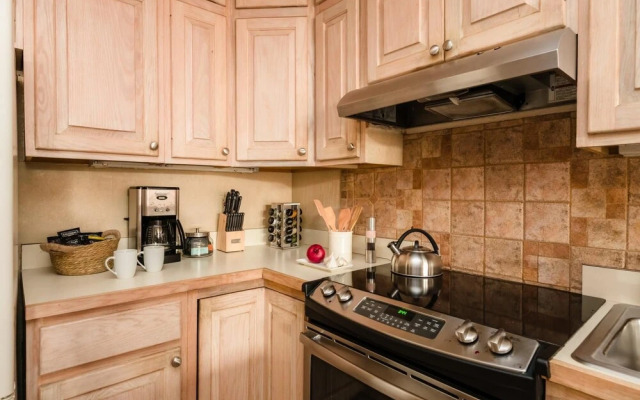 Four O Clock Rd - Rover