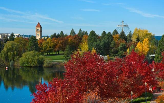 Oxford Suites Downtown Spokane