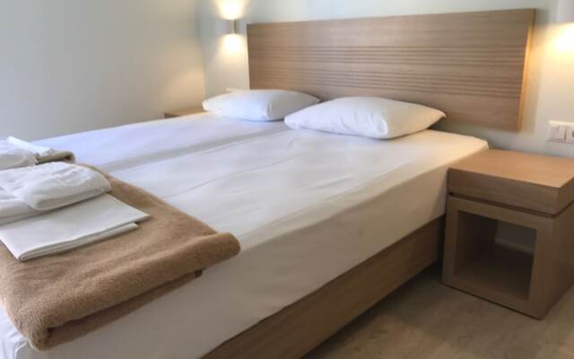 Neapolis Rooms & Apartments