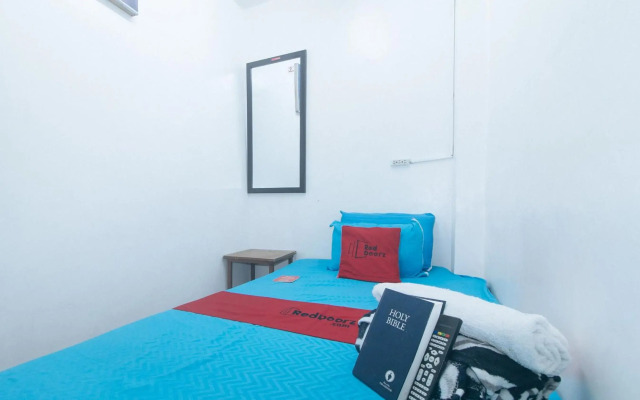RedDoorz near OWWA Pasay