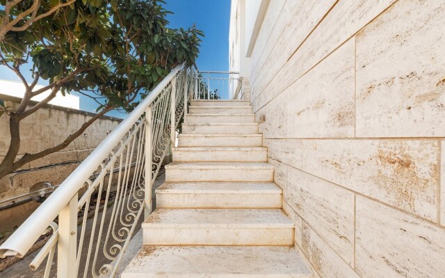 2792 Casa Acquazzurra by Barbarhouse