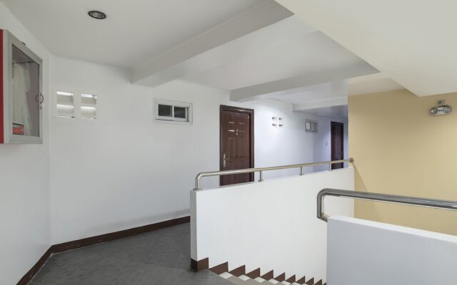 OYO 549 Sajj Bldg