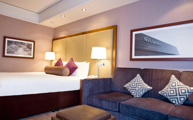 Sandman Signature London Gatwick Hotel