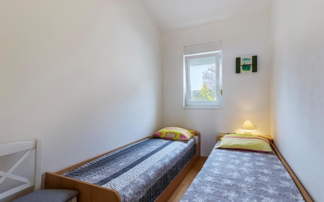 Awesome Home in Pula With 4 Bedrooms and Wifi