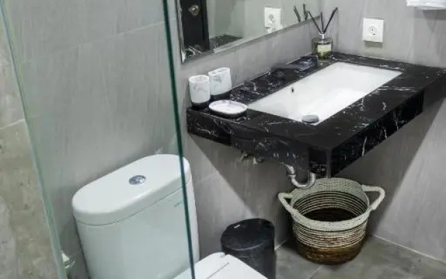 Grace Apartment Bali - A Cozy 2 Bedrooms Apartment in Sunset Road