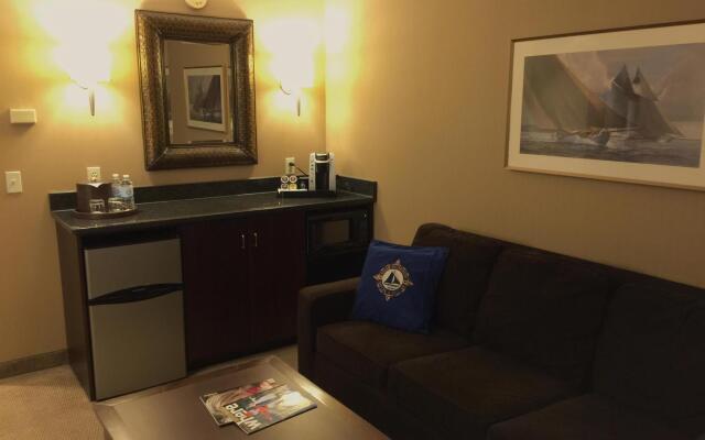 Salem Waterfront Hotel & Suites