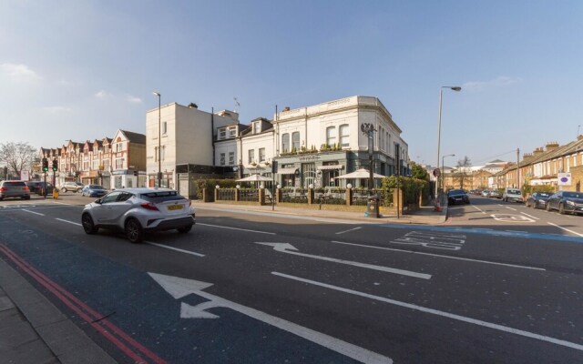 NEW Bright 1BD Flat in the Heart Tooting Broadway