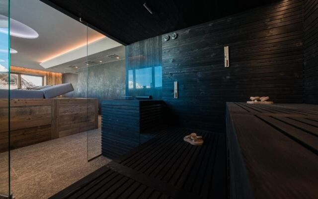 Sunny Valley Mountain Lodge