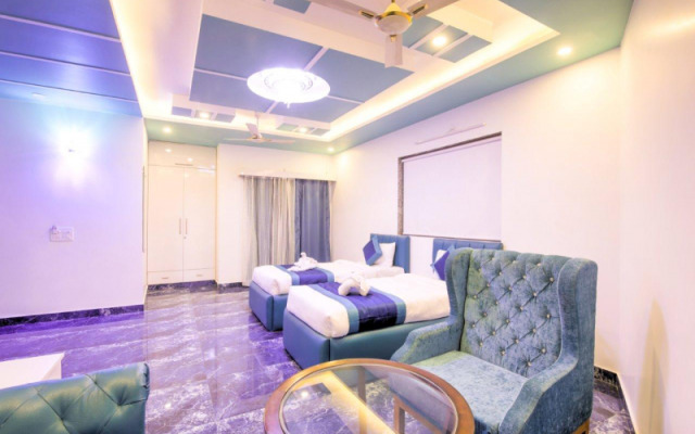 Twin Towers Inn