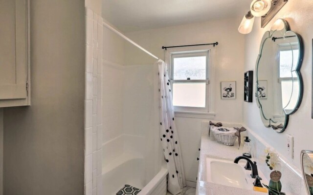Bakersfield City Home w Patio and Garden