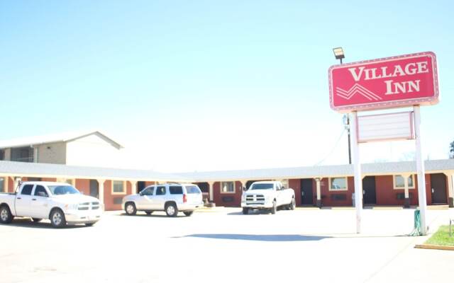 Village Inn Cotulla